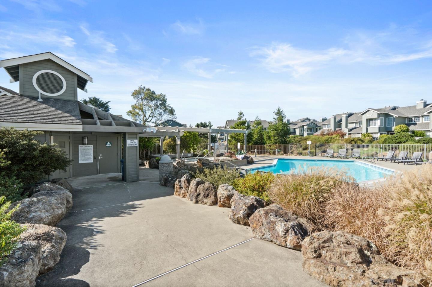 Detail Gallery Image 46 of 59 For 156 Treeview Dr, Daly City,  CA 94014 - 2 Beds | 3 Baths