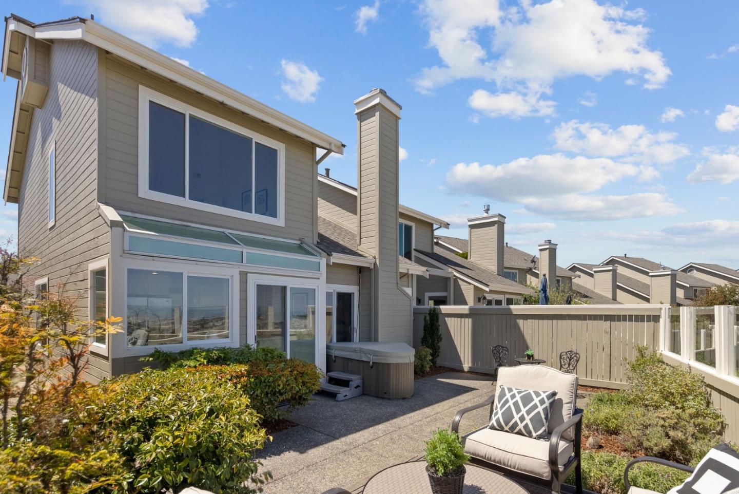 Detail Gallery Image 8 of 59 For 156 Treeview Dr, Daly City,  CA 94014 - 2 Beds | 3 Baths