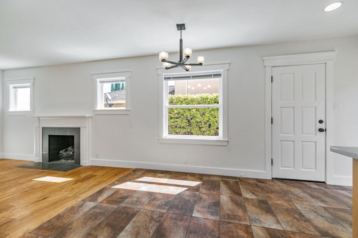Detail Gallery Image 13 of 34 For 2276 Newhall St, San Jose,  CA 95128 - 3 Beds | 2 Baths
