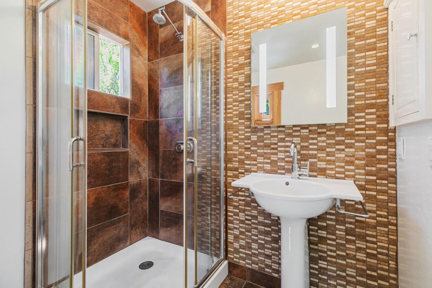 Detail Gallery Image 19 of 34 For 2276 Newhall St, San Jose,  CA 95128 - 3 Beds | 2 Baths