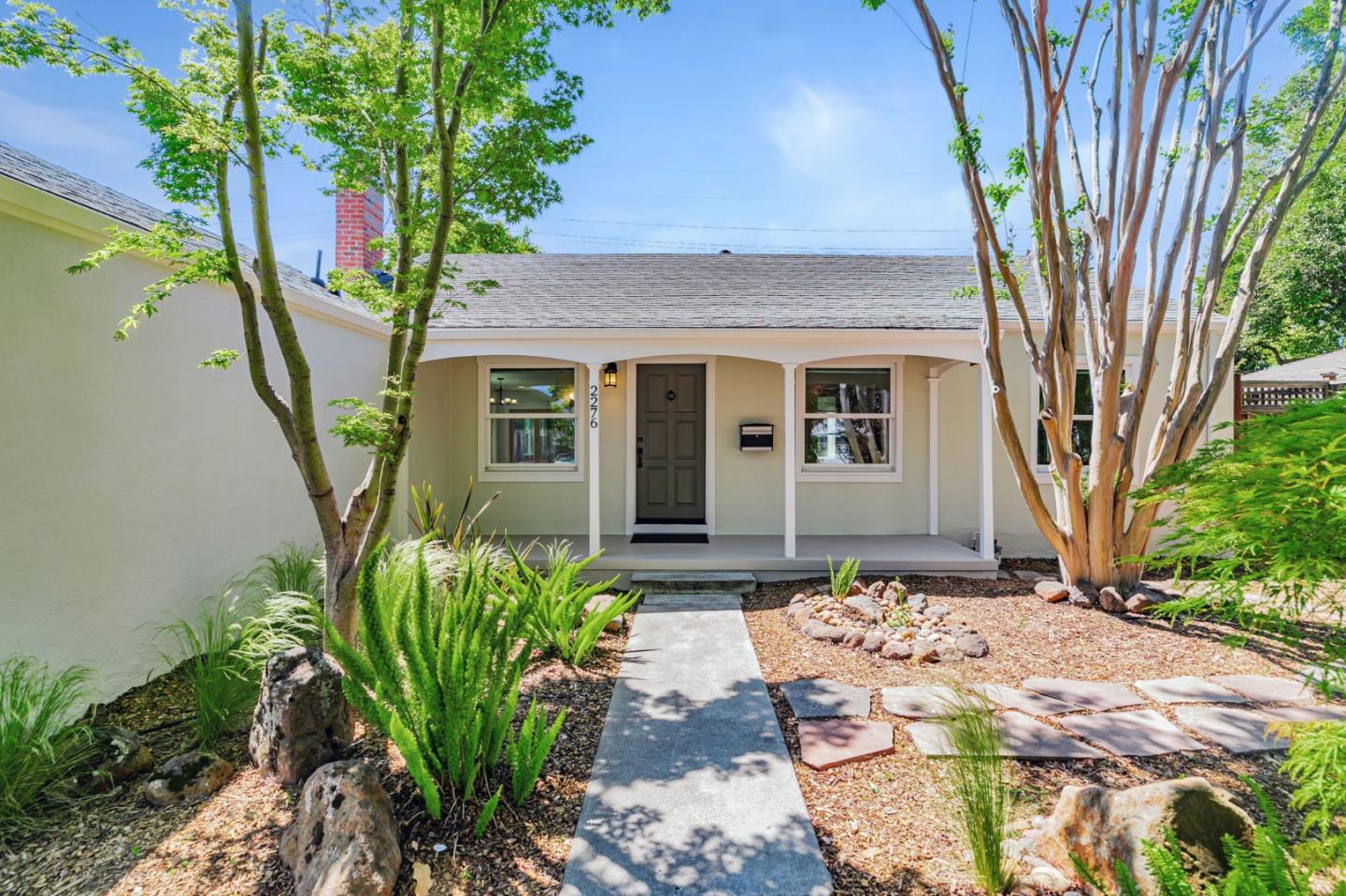Detail Gallery Image 4 of 34 For 2276 Newhall St, San Jose,  CA 95128 - 3 Beds | 2 Baths