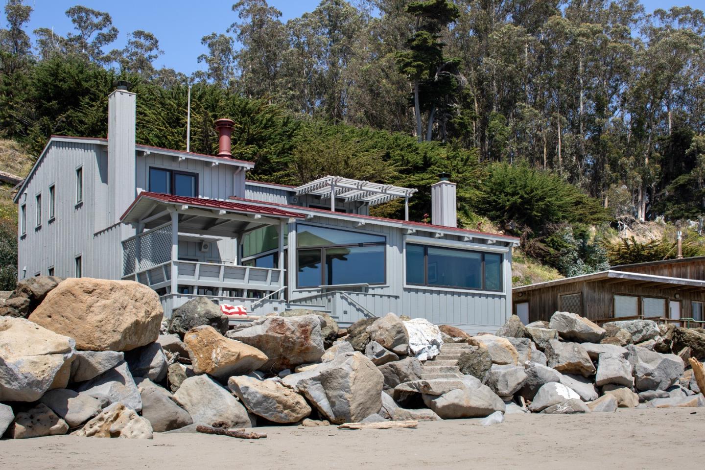 Detail Gallery Image 13 of 14 For 14 Potbelly Beach Road Rd, Aptos,  CA 95003 - 3 Beds | 3 Baths