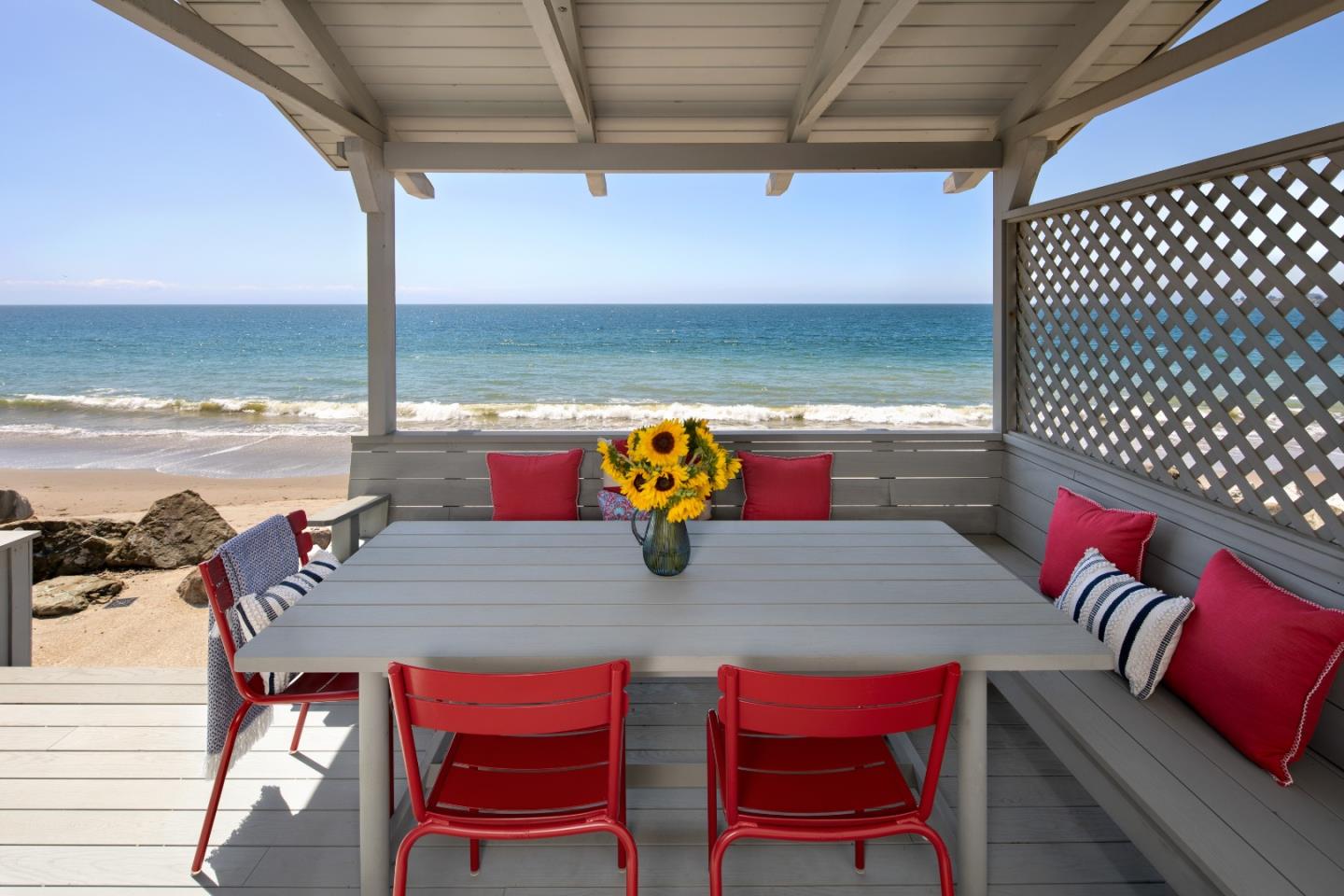 Detail Gallery Image 4 of 14 For 14 Potbelly Beach Road Rd, Aptos,  CA 95003 - 3 Beds | 3 Baths