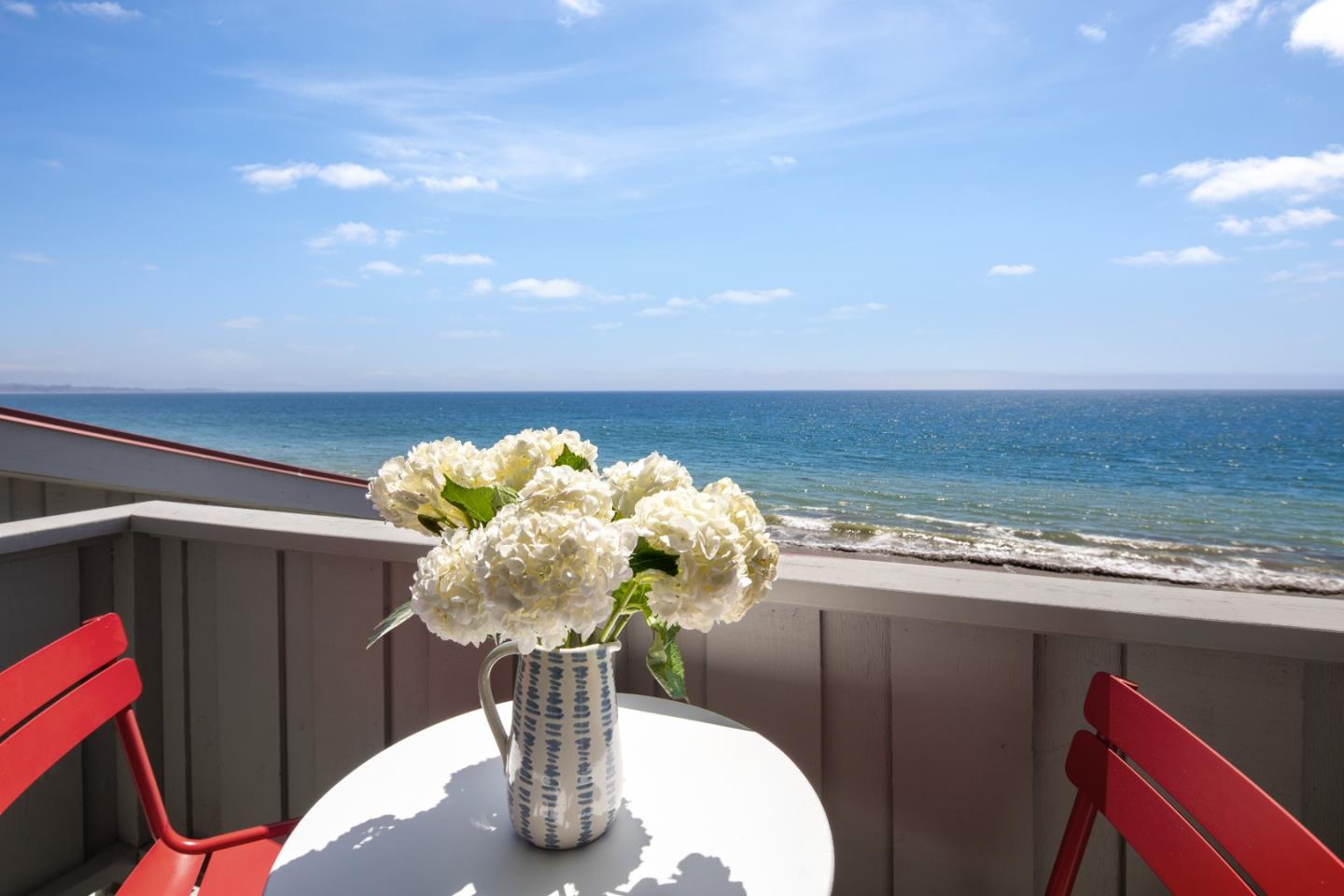 Detail Gallery Image 8 of 14 For 14 Potbelly Beach Road Rd, Aptos,  CA 95003 - 3 Beds | 3 Baths