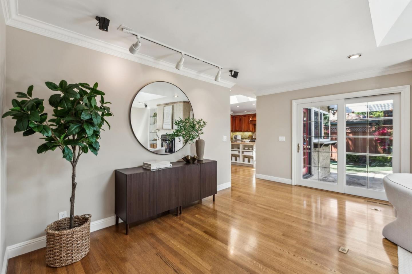 Detail Gallery Image 27 of 65 For 1275 Covington Rd, Los Altos,  CA 94024 - 4 Beds | 2 Baths