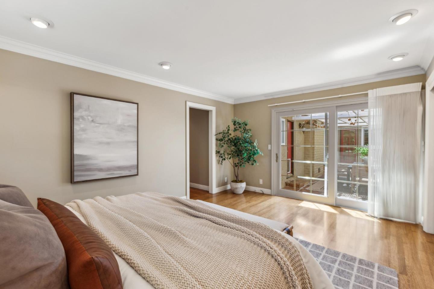 Detail Gallery Image 31 of 65 For 1275 Covington Rd, Los Altos,  CA 94024 - 4 Beds | 2 Baths