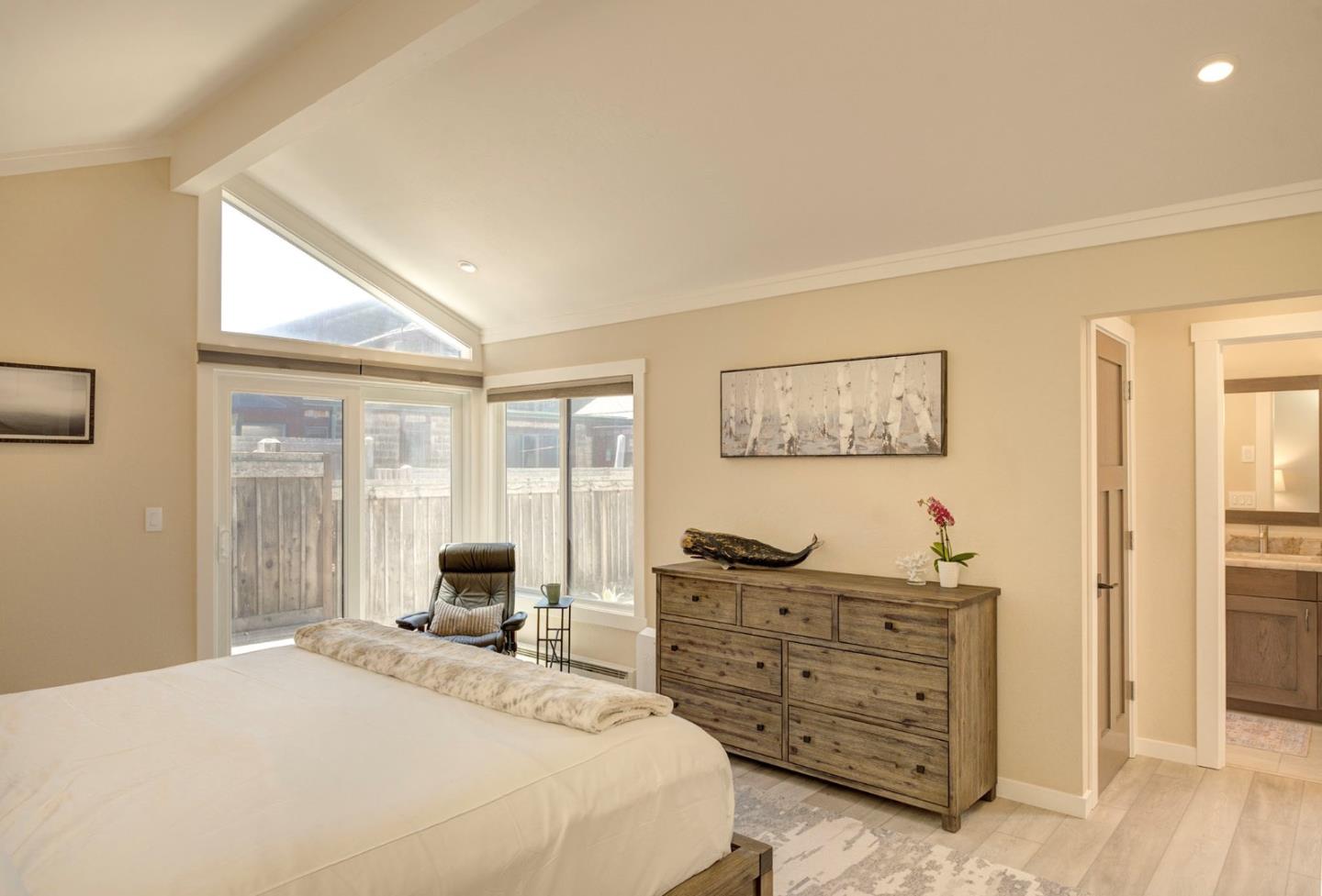 Detail Gallery Image 14 of 28 For 274 Monterey Dunes Way, Moss Landing,  CA 95039 - 2 Beds | 2 Baths