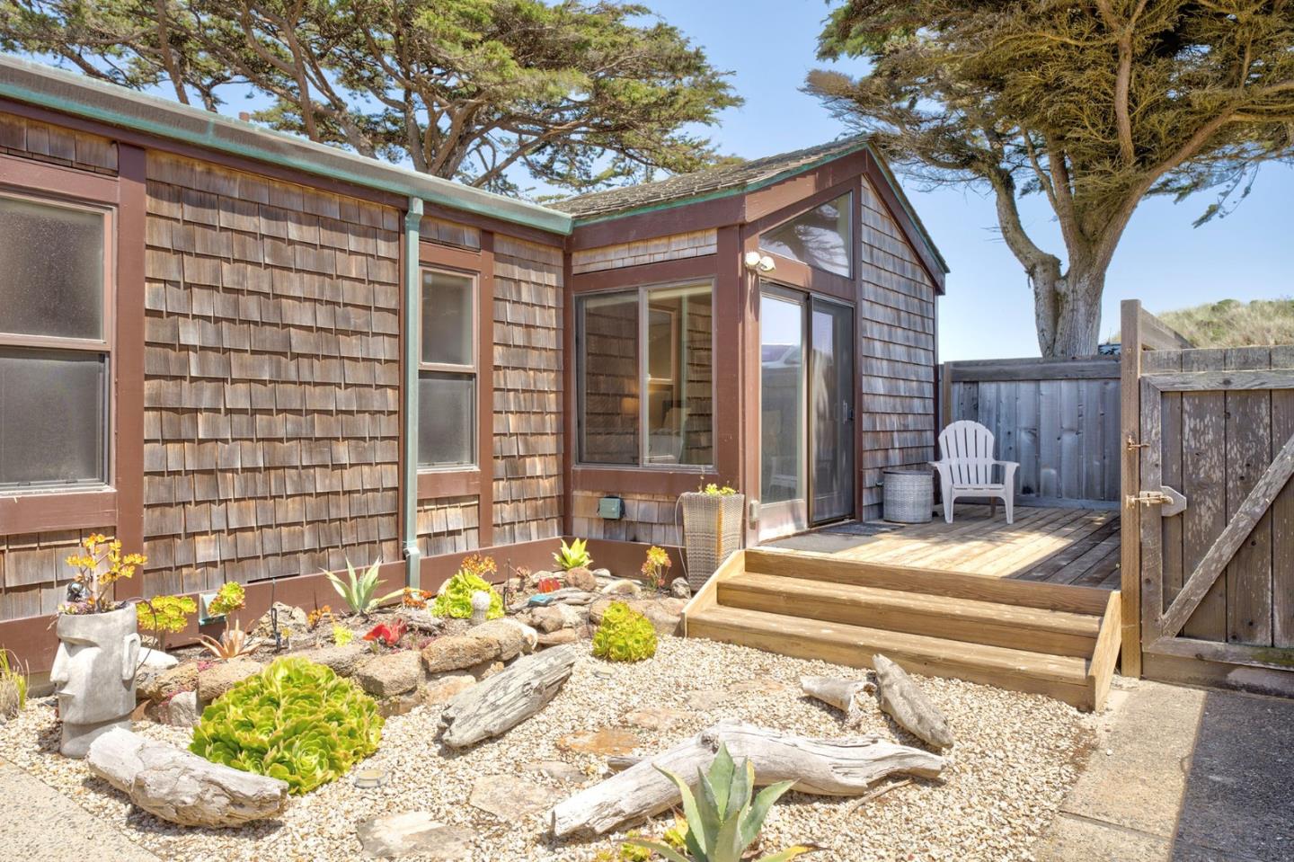 Detail Gallery Image 18 of 28 For 274 Monterey Dunes Way, Moss Landing,  CA 95039 - 2 Beds | 2 Baths