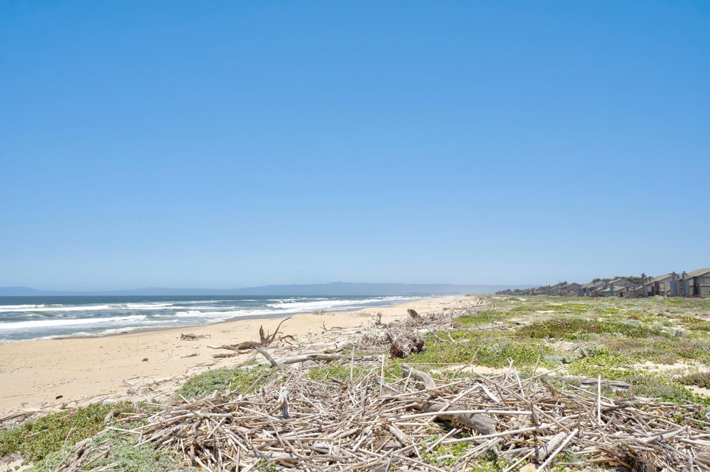 Detail Gallery Image 26 of 28 For 274 Monterey Dunes Way, Moss Landing,  CA 95039 - 2 Beds | 2 Baths