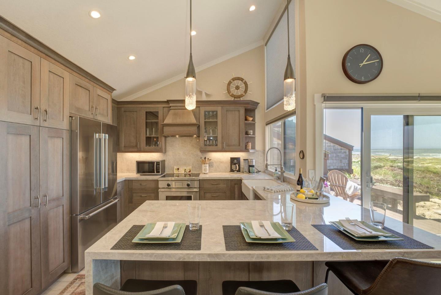 Detail Gallery Image 8 of 28 For 274 Monterey Dunes Way, Moss Landing,  CA 95039 - 2 Beds | 2 Baths