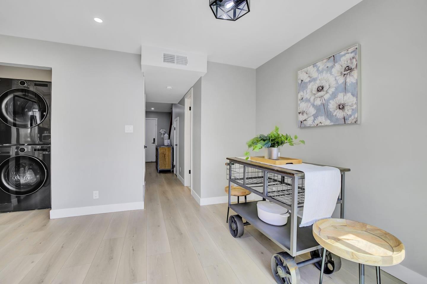 Detail Gallery Image 12 of 40 For 1181 Oddstad Blvd, Pacifica,  CA 94044 - 2 Beds | 1/1 Baths