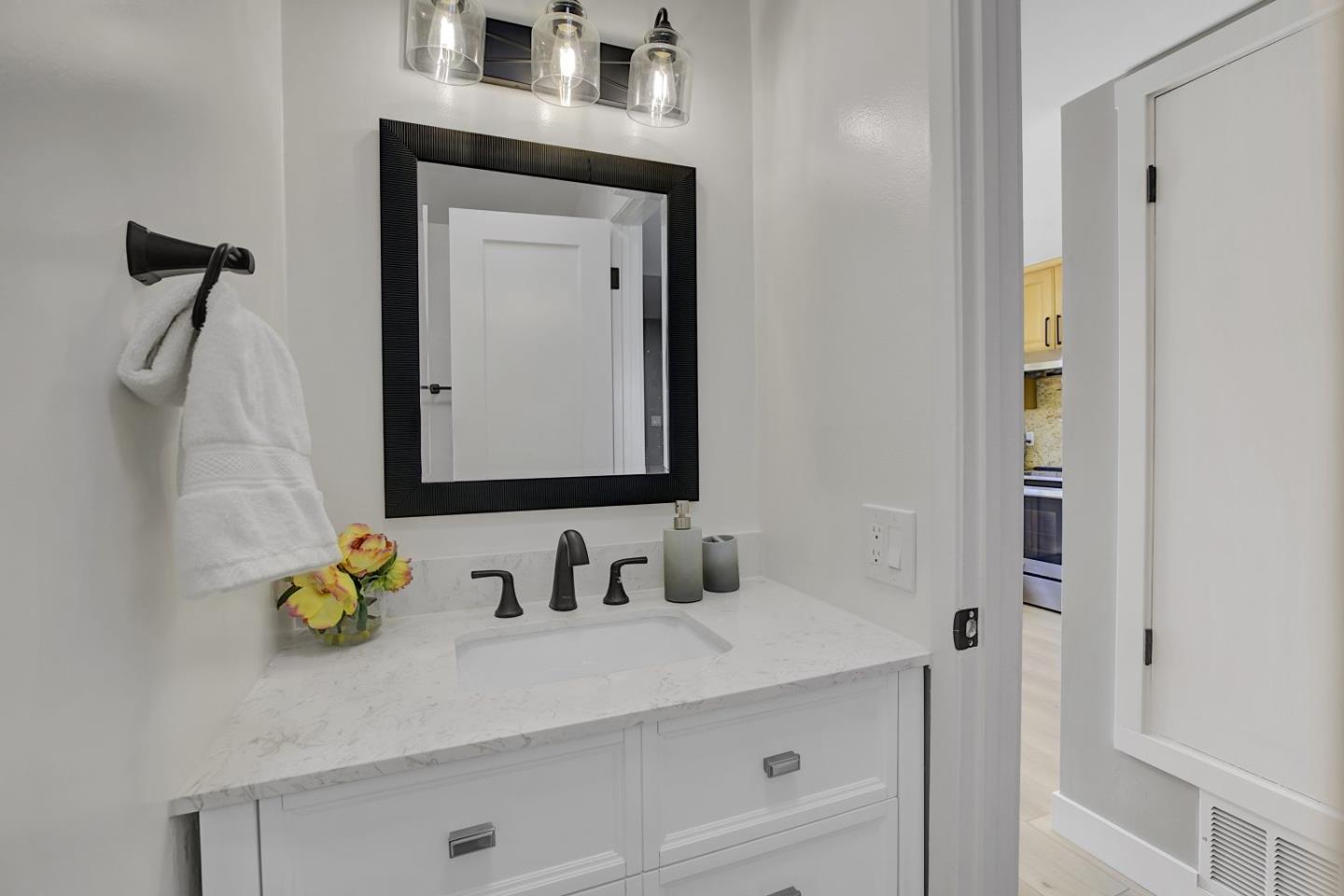 Detail Gallery Image 16 of 40 For 1181 Oddstad Blvd, Pacifica,  CA 94044 - 2 Beds | 1/1 Baths