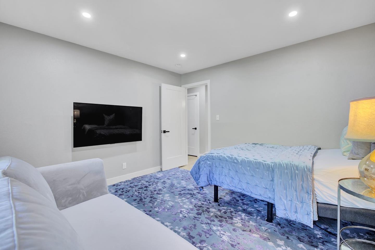 Detail Gallery Image 24 of 40 For 1181 Oddstad Blvd, Pacifica,  CA 94044 - 2 Beds | 1/1 Baths