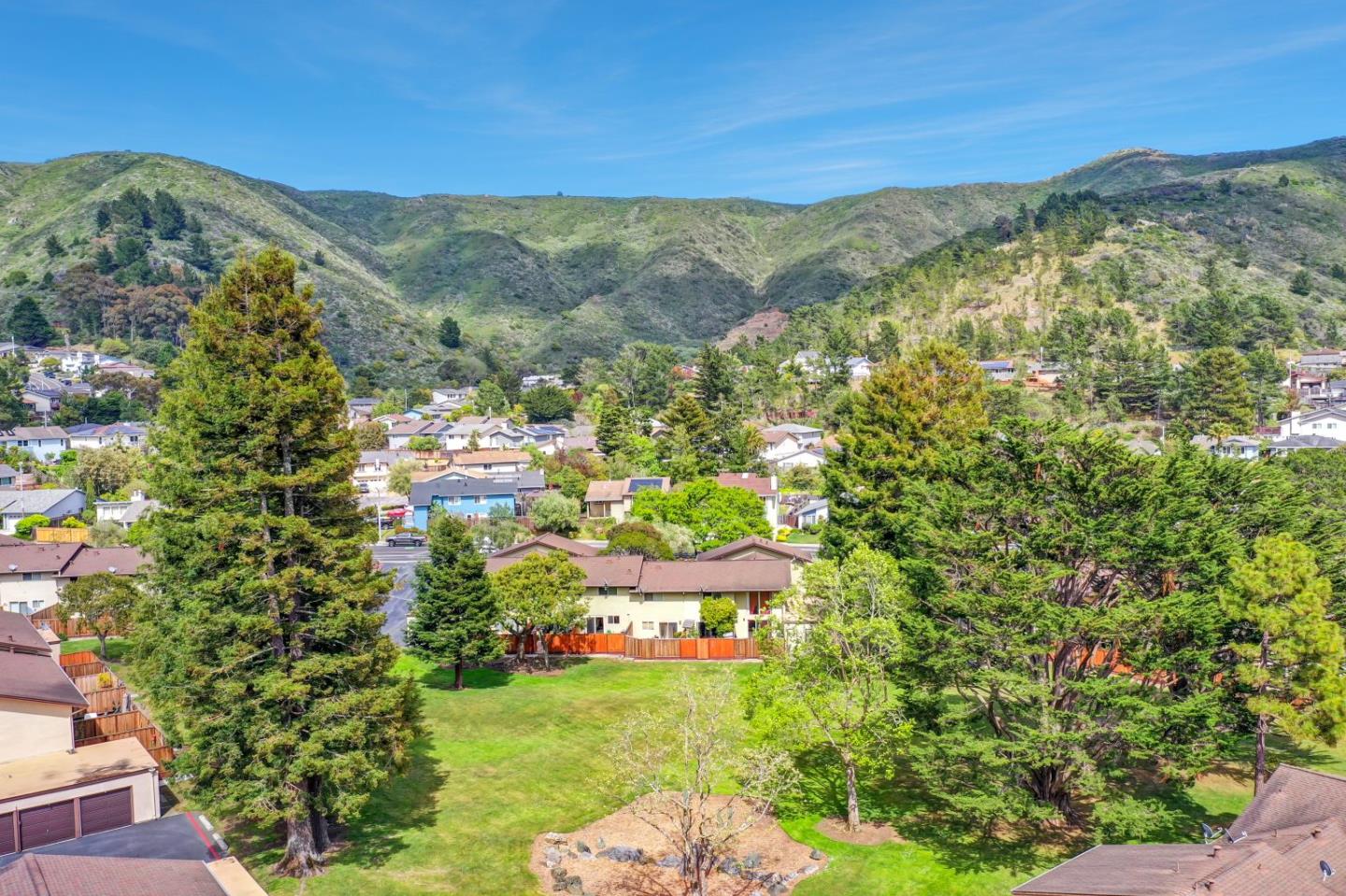 Detail Gallery Image 31 of 40 For 1181 Oddstad Blvd, Pacifica,  CA 94044 - 2 Beds | 1/1 Baths