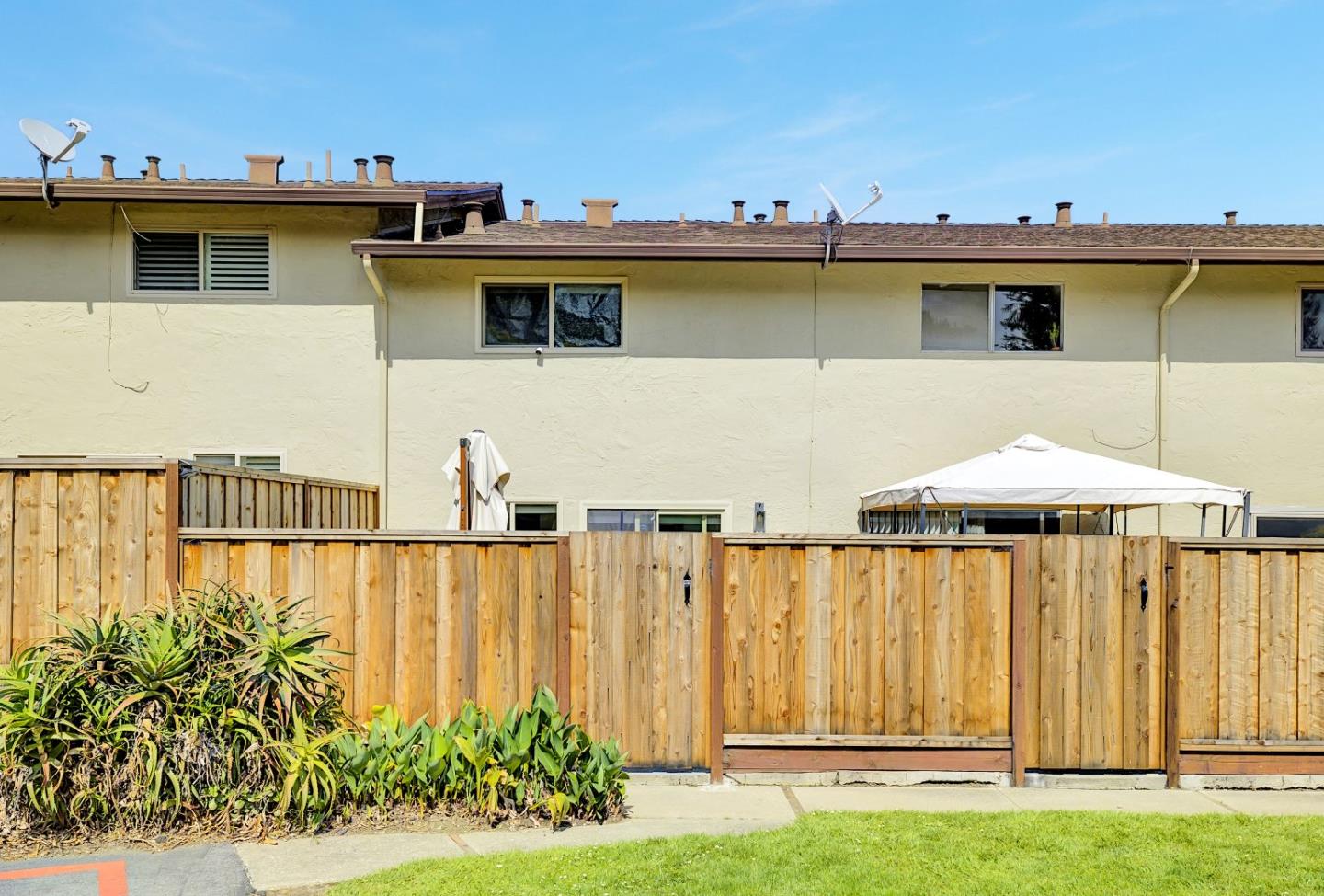 Detail Gallery Image 36 of 40 For 1181 Oddstad Blvd, Pacifica,  CA 94044 - 2 Beds | 1/1 Baths