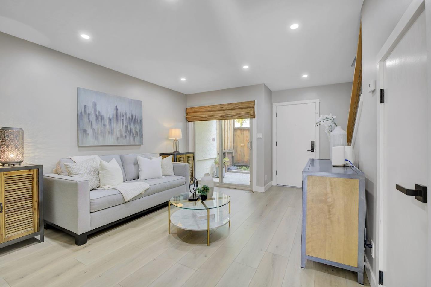 Detail Gallery Image 4 of 40 For 1181 Oddstad Blvd, Pacifica,  CA 94044 - 2 Beds | 1/1 Baths