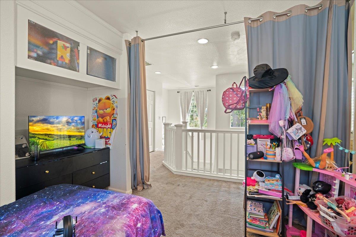 Detail Gallery Image 14 of 30 For 2255 Ironpicket Ct, San Jose,  CA 95116 - 3 Beds | 2/1 Baths
