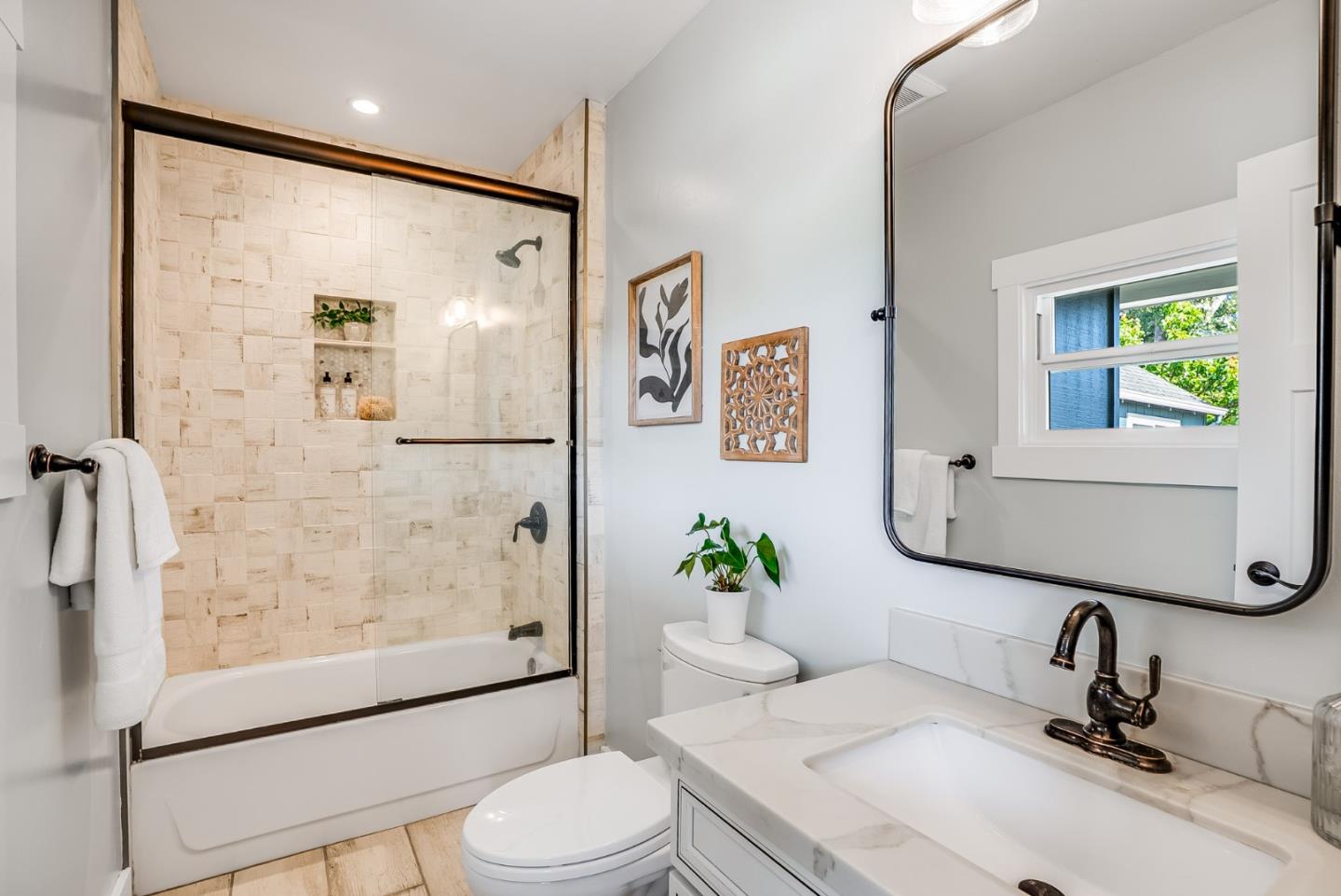 Detail Gallery Image 17 of 47 For 613 Windsor St, Santa Cruz,  CA 95062 - 2 Beds | 1 Baths