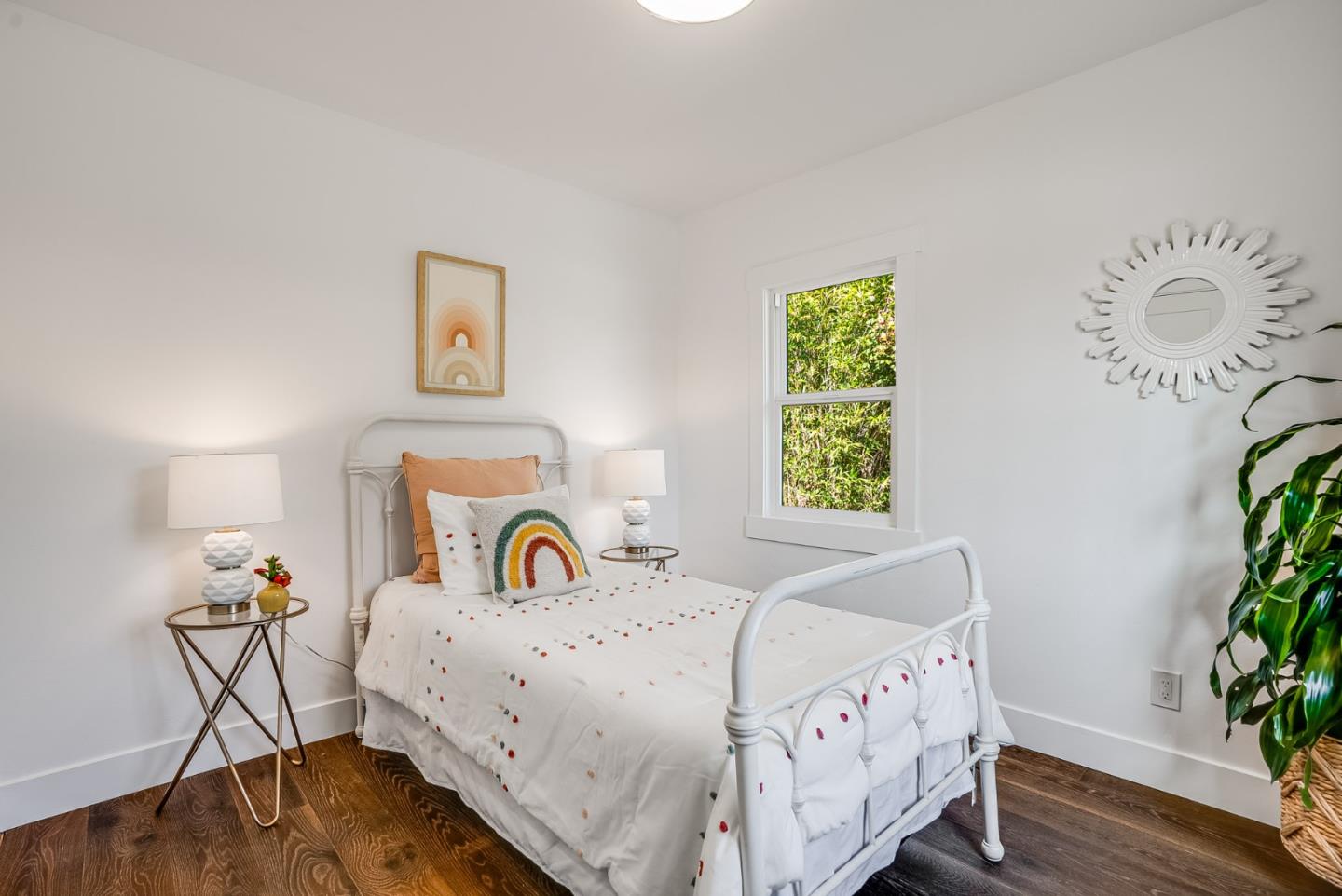 Detail Gallery Image 19 of 47 For 613 Windsor St, Santa Cruz,  CA 95062 - 2 Beds | 1 Baths