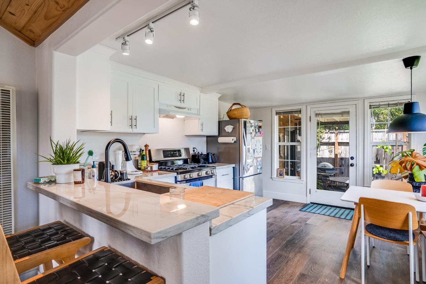 Detail Gallery Image 39 of 47 For 613 Windsor St, Santa Cruz,  CA 95062 - 2 Beds | 1 Baths