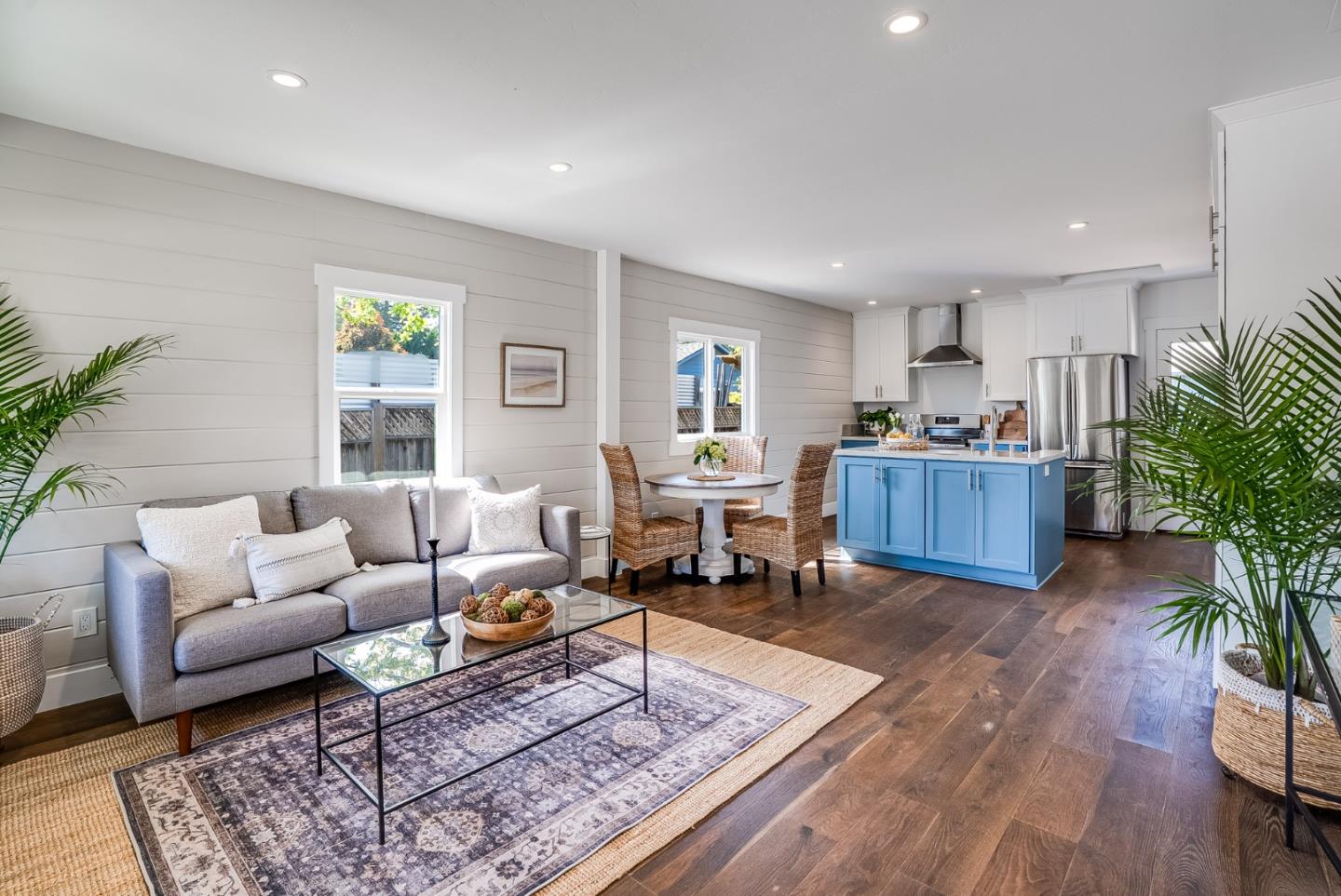 Detail Gallery Image 7 of 47 For 613 Windsor St, Santa Cruz,  CA 95062 - 2 Beds | 1 Baths