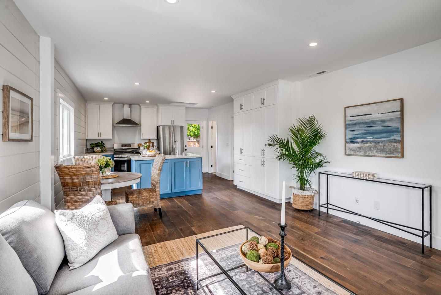 Detail Gallery Image 9 of 47 For 613 Windsor St, Santa Cruz,  CA 95062 - 2 Beds | 1 Baths