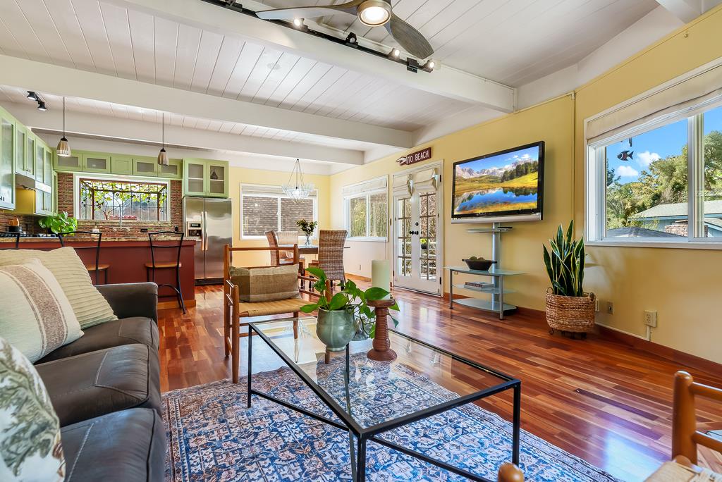 Detail Gallery Image 16 of 39 For 249 Spreckels Dr, Aptos,  CA 95003 - 3 Beds | 2 Baths