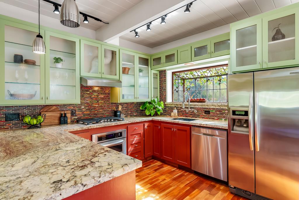 Detail Gallery Image 2 of 39 For 249 Spreckels Dr, Aptos,  CA 95003 - 3 Beds | 2 Baths