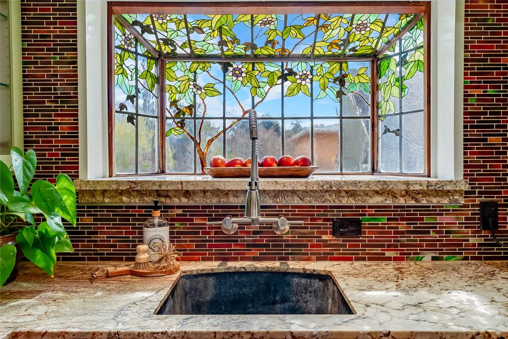 Detail Gallery Image 22 of 39 For 249 Spreckels Dr, Aptos,  CA 95003 - 3 Beds | 2 Baths