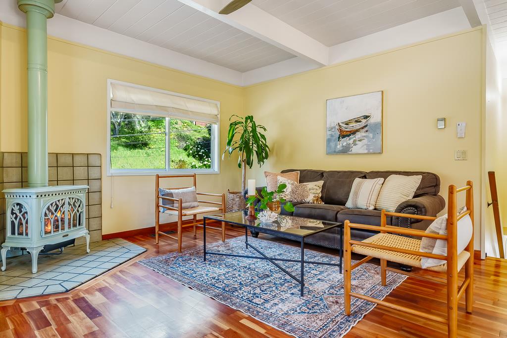 Detail Gallery Image 3 of 39 For 249 Spreckels Dr, Aptos,  CA 95003 - 3 Beds | 2 Baths