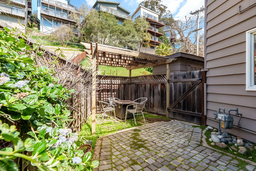 Detail Gallery Image 33 of 39 For 249 Spreckels Dr, Aptos,  CA 95003 - 3 Beds | 2 Baths