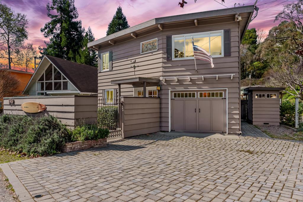 Detail Gallery Image 5 of 39 For 249 Spreckels Dr, Aptos,  CA 95003 - 3 Beds | 2 Baths