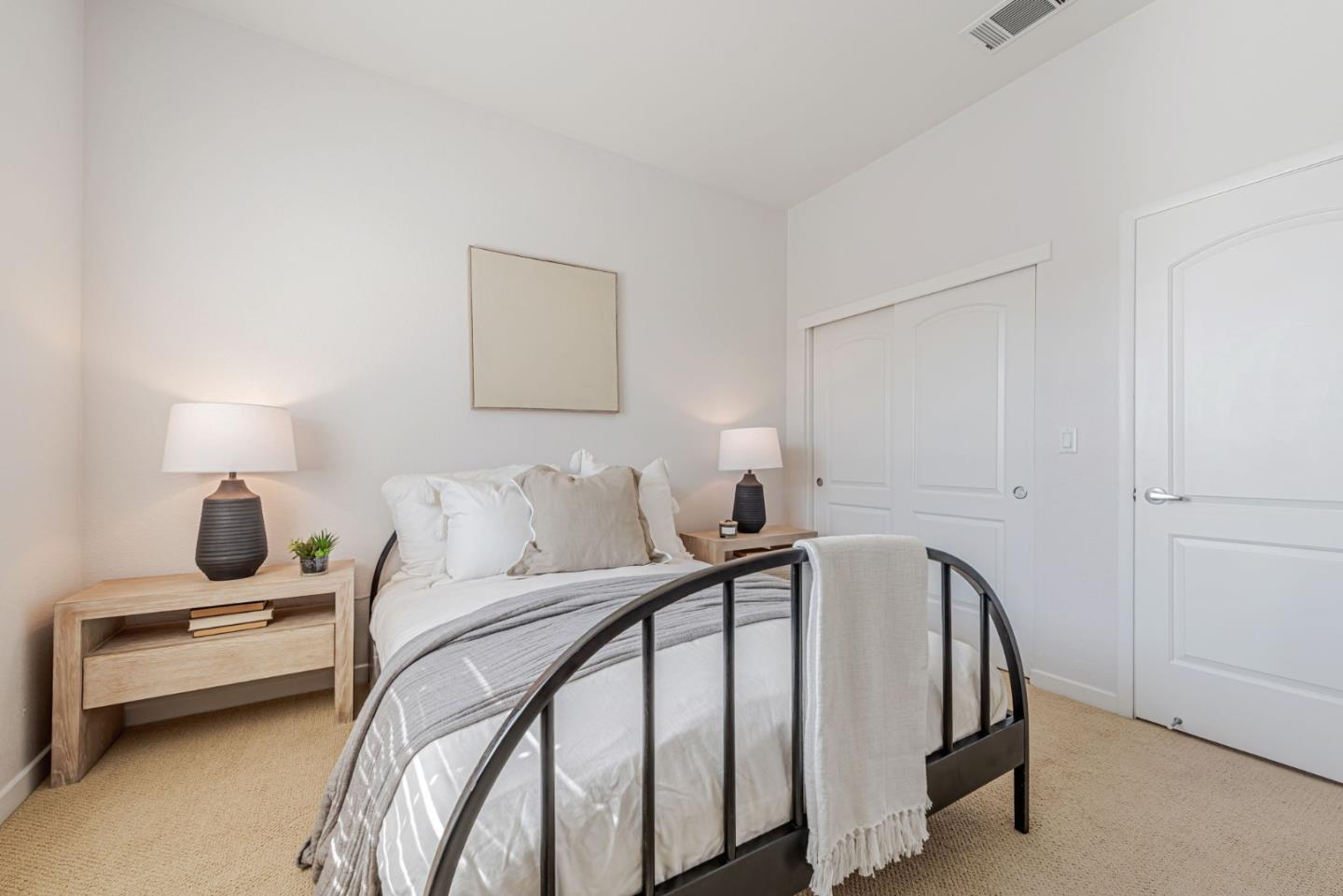 Detail Gallery Image 24 of 38 For 511 Mariani Ln, San Jose,  CA 95112 - 2 Beds | 2/1 Baths