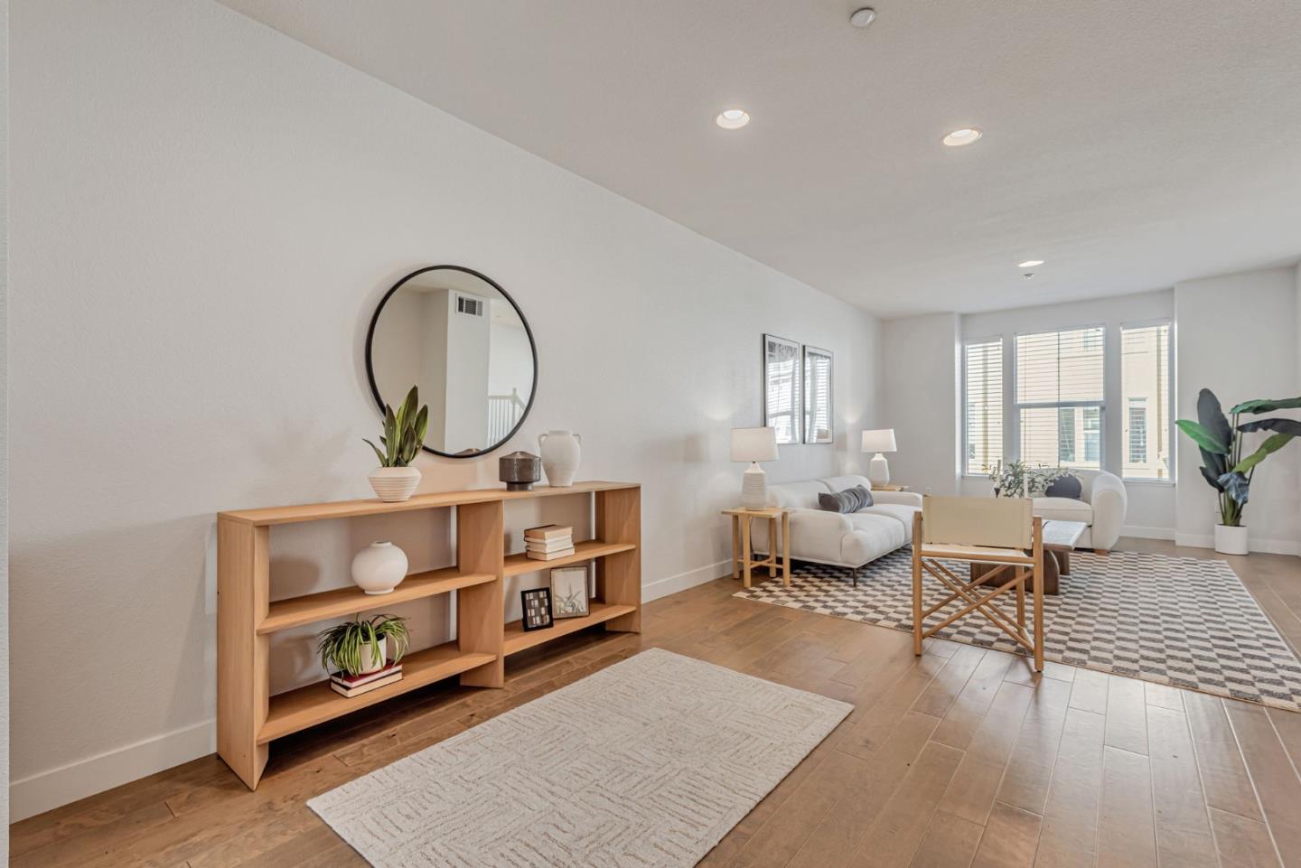 Detail Gallery Image 7 of 38 For 511 Mariani Ln, San Jose,  CA 95112 - 2 Beds | 2/1 Baths