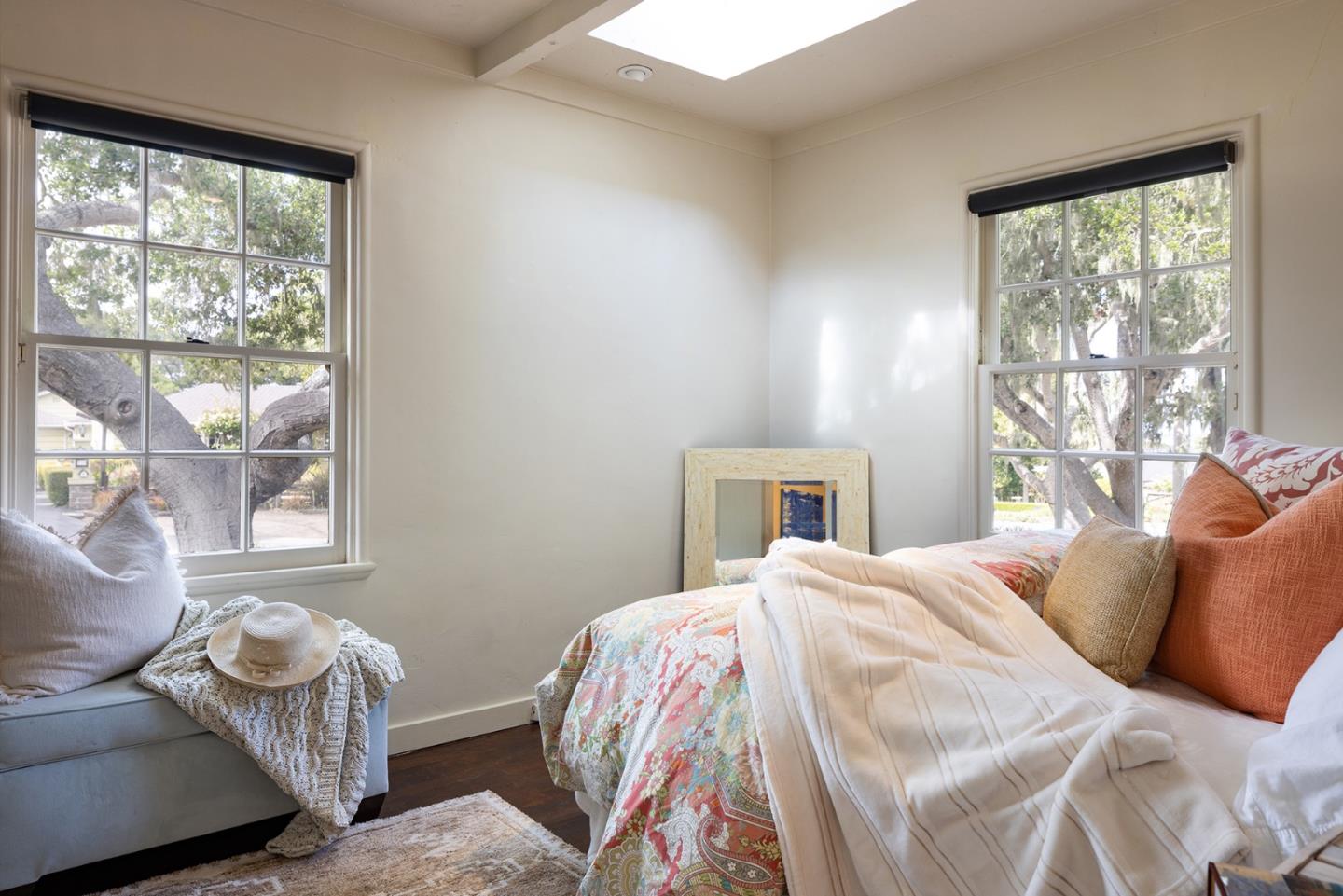 Detail Gallery Image 10 of 16 For 945 Colton St, Monterey,  CA 93940 - 2 Beds | 1 Baths