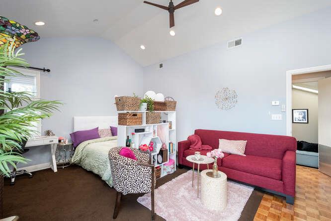 Detail Gallery Image 12 of 33 For 2044 Fairmont Dr, San Mateo,  CA 94402 - 1 Beds | 1 Baths