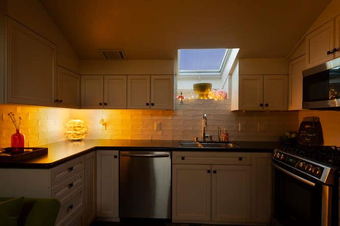 Detail Gallery Image 9 of 33 For 2044 Fairmont Dr, San Mateo,  CA 94402 - 1 Beds | 1 Baths