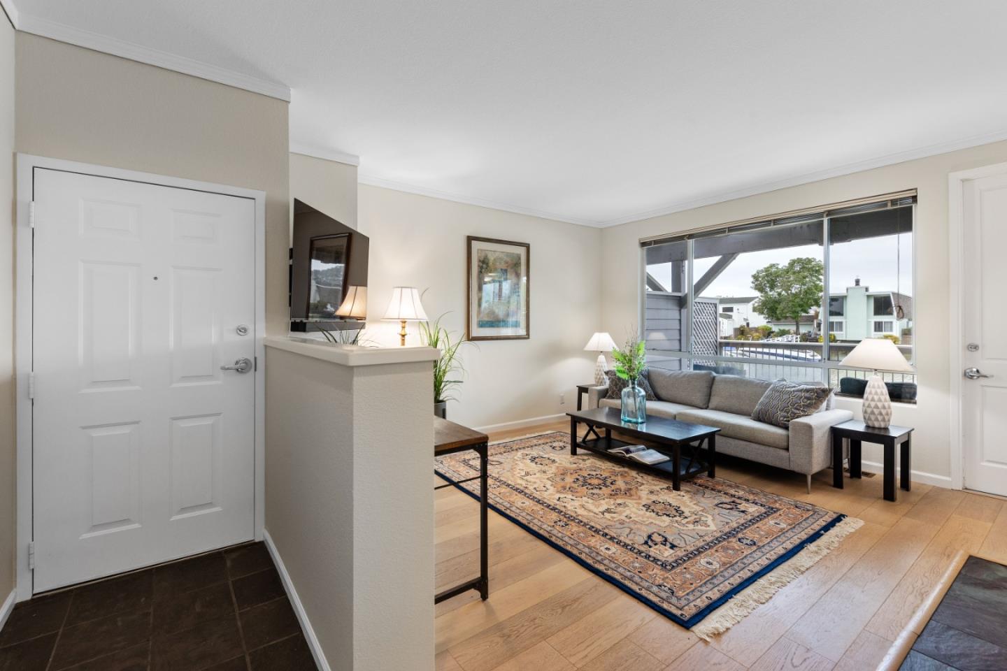 Detail Gallery Image 2 of 35 For 100 Lucky Dr #105,  Corte Madera,  CA 94925 - 2 Beds | 2 Baths