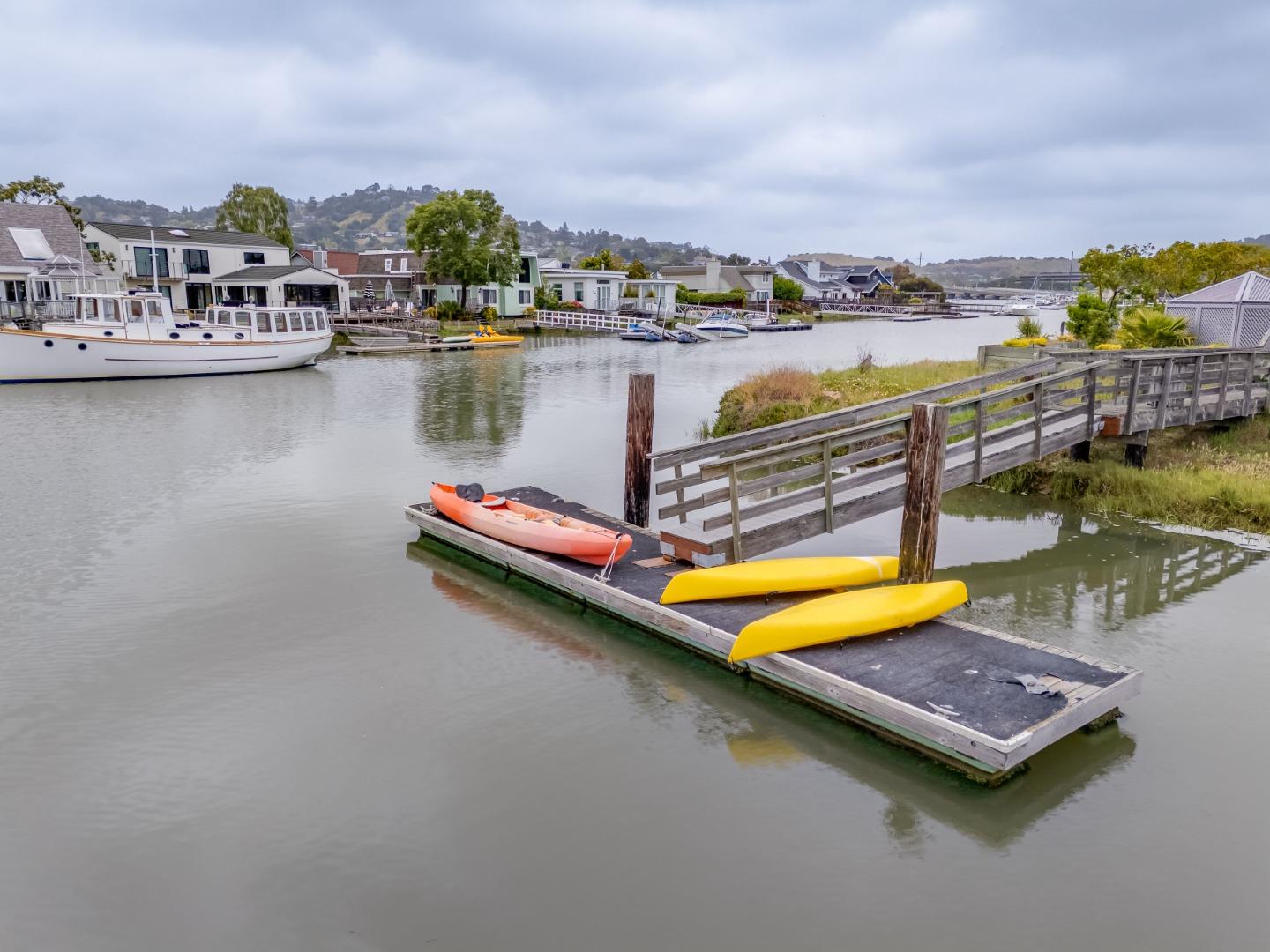 Detail Gallery Image 34 of 35 For 100 Lucky Dr #105,  Corte Madera,  CA 94925 - 2 Beds | 2 Baths