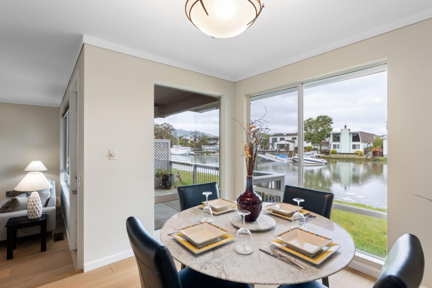 Detail Gallery Image 7 of 35 For 100 Lucky Dr #105,  Corte Madera,  CA 94925 - 2 Beds | 2 Baths