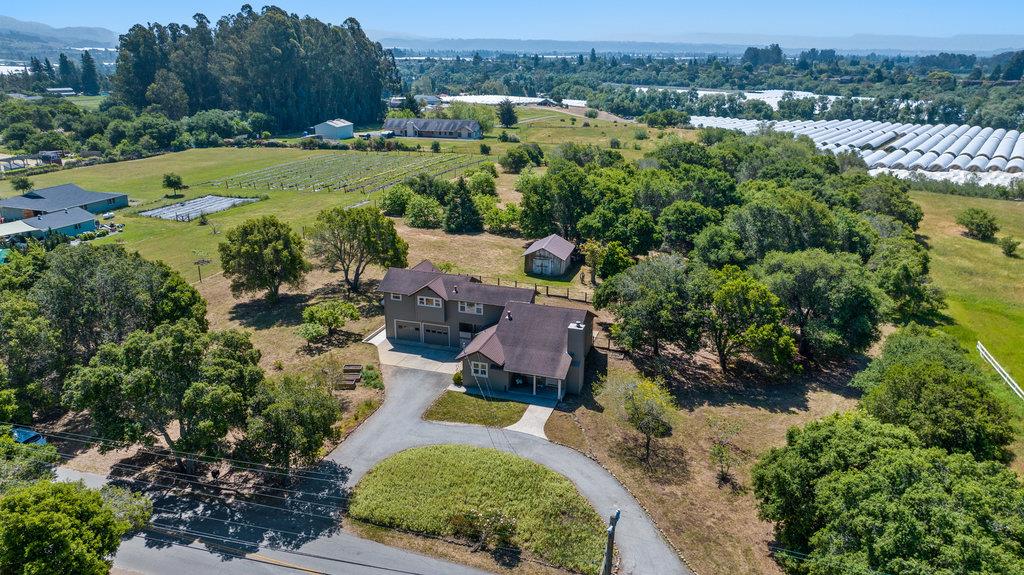 Detail Gallery Image 3 of 47 For 277 Wheelock Rd, Corralitos,  CA 95076 - 3 Beds | 2 Baths