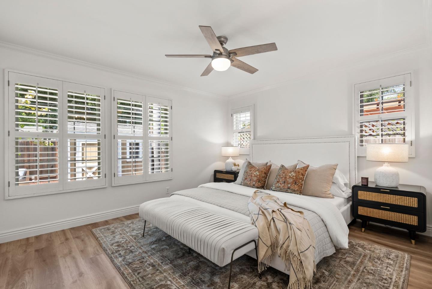 Detail Gallery Image 12 of 26 For 1048 Inverness Dr, San Carlos,  CA 94070 - 3 Beds | 2/1 Baths