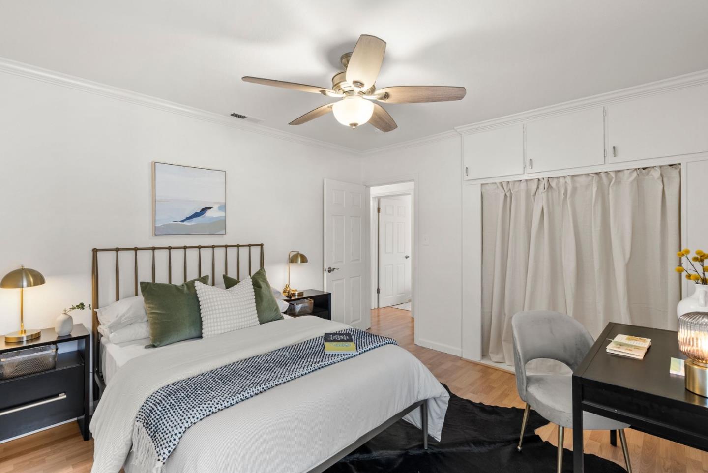 Detail Gallery Image 16 of 26 For 1048 Inverness Dr, San Carlos,  CA 94070 - 3 Beds | 2/1 Baths