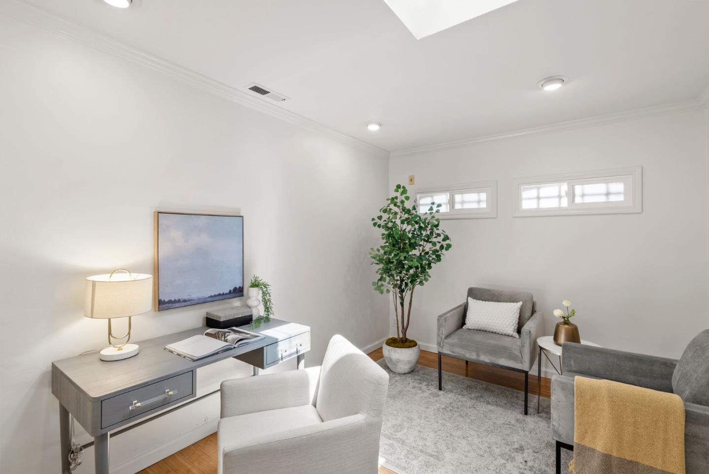 Detail Gallery Image 18 of 26 For 1048 Inverness Dr, San Carlos,  CA 94070 - 3 Beds | 2/1 Baths