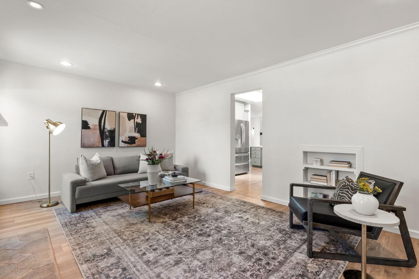 Detail Gallery Image 3 of 26 For 1048 Inverness Dr, San Carlos,  CA 94070 - 3 Beds | 2/1 Baths