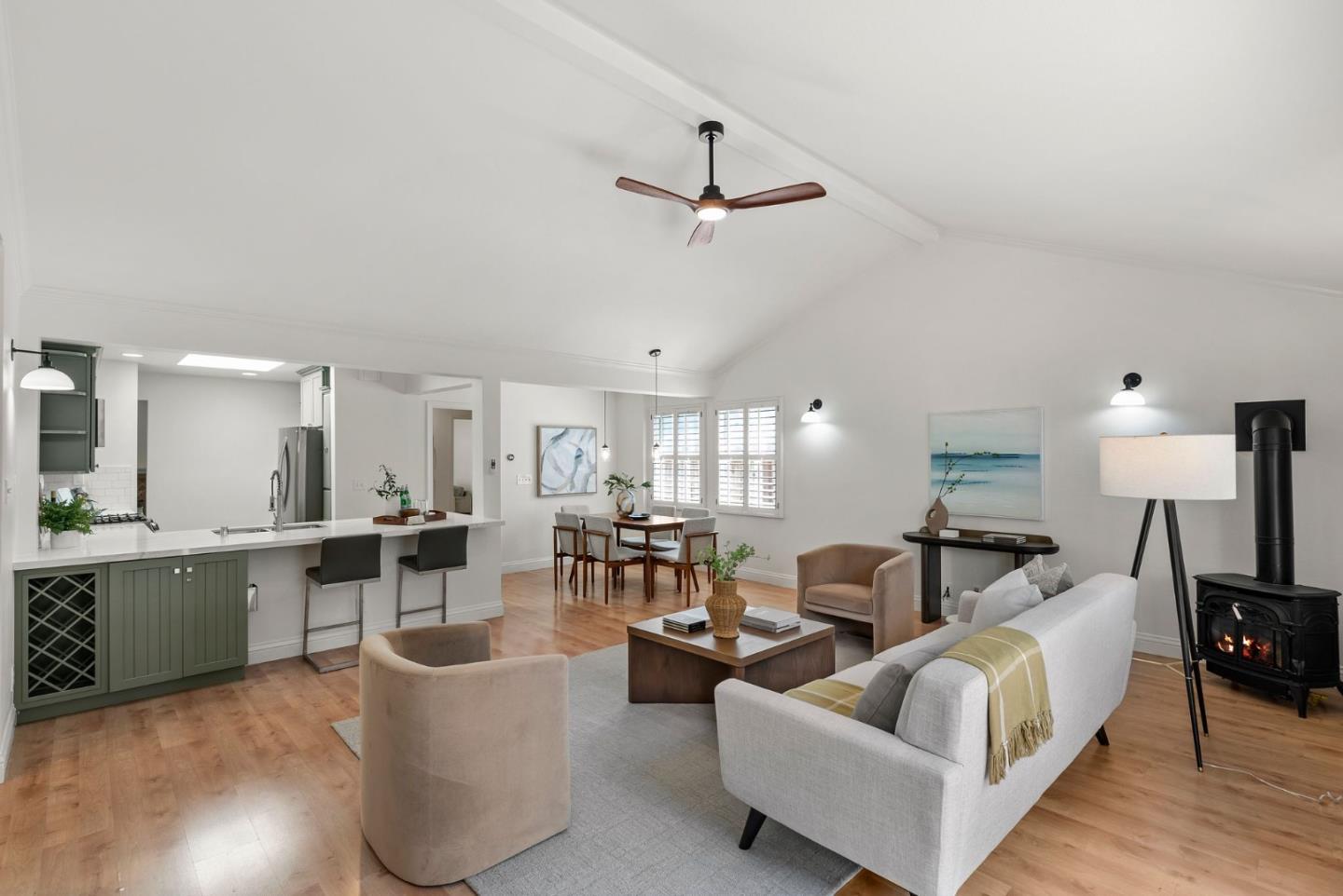 Detail Gallery Image 5 of 26 For 1048 Inverness Dr, San Carlos,  CA 94070 - 3 Beds | 2/1 Baths