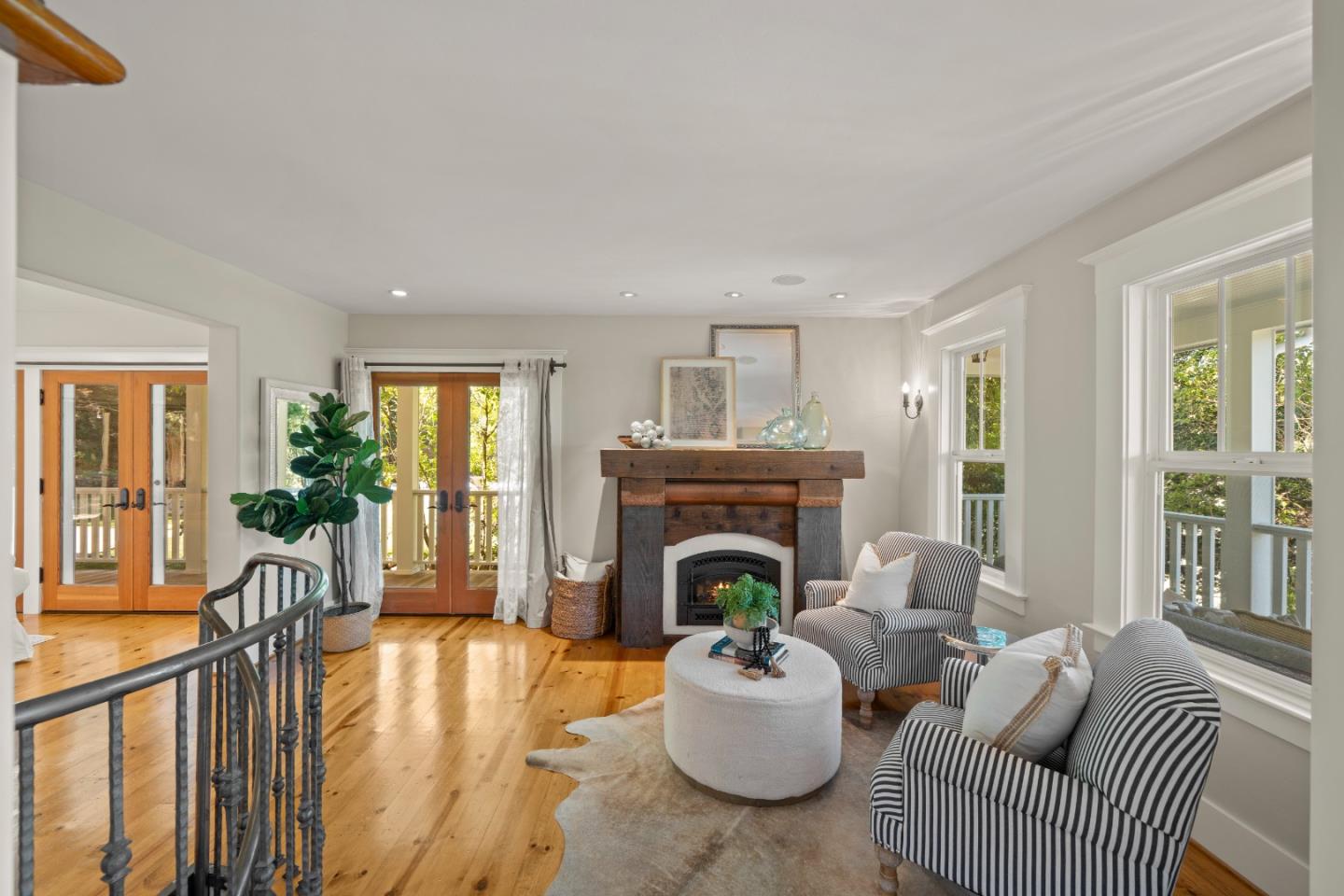 Detail Gallery Image 13 of 97 For 1353 Edgewood Rd, Redwood City,  CA 94062 - 3 Beds | 3/1 Baths