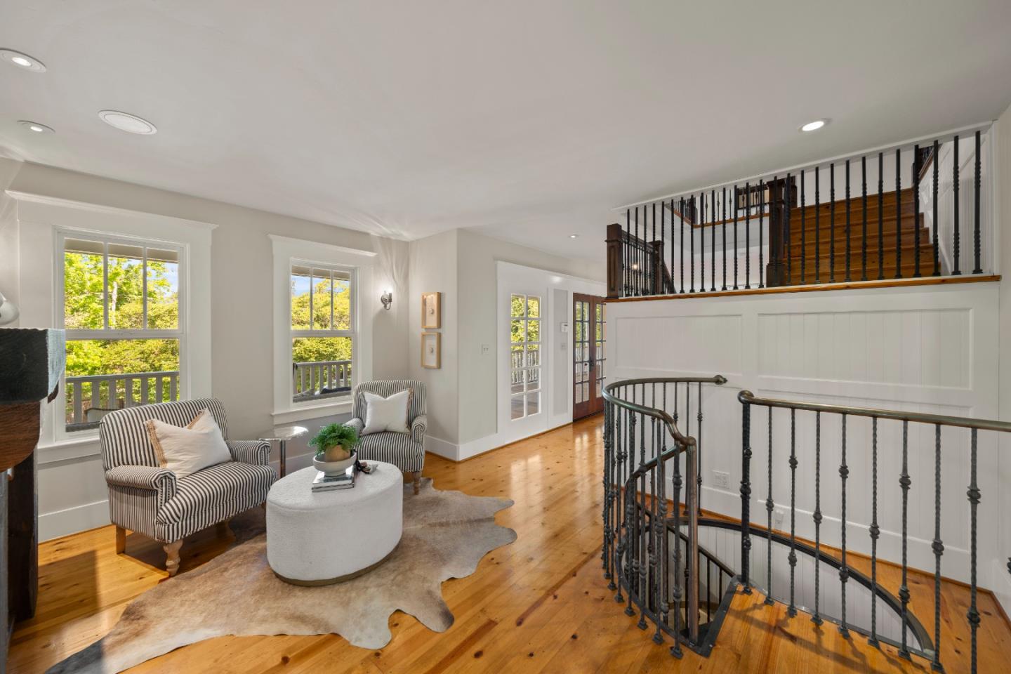 Detail Gallery Image 14 of 97 For 1353 Edgewood Rd, Redwood City,  CA 94062 - 3 Beds | 3/1 Baths