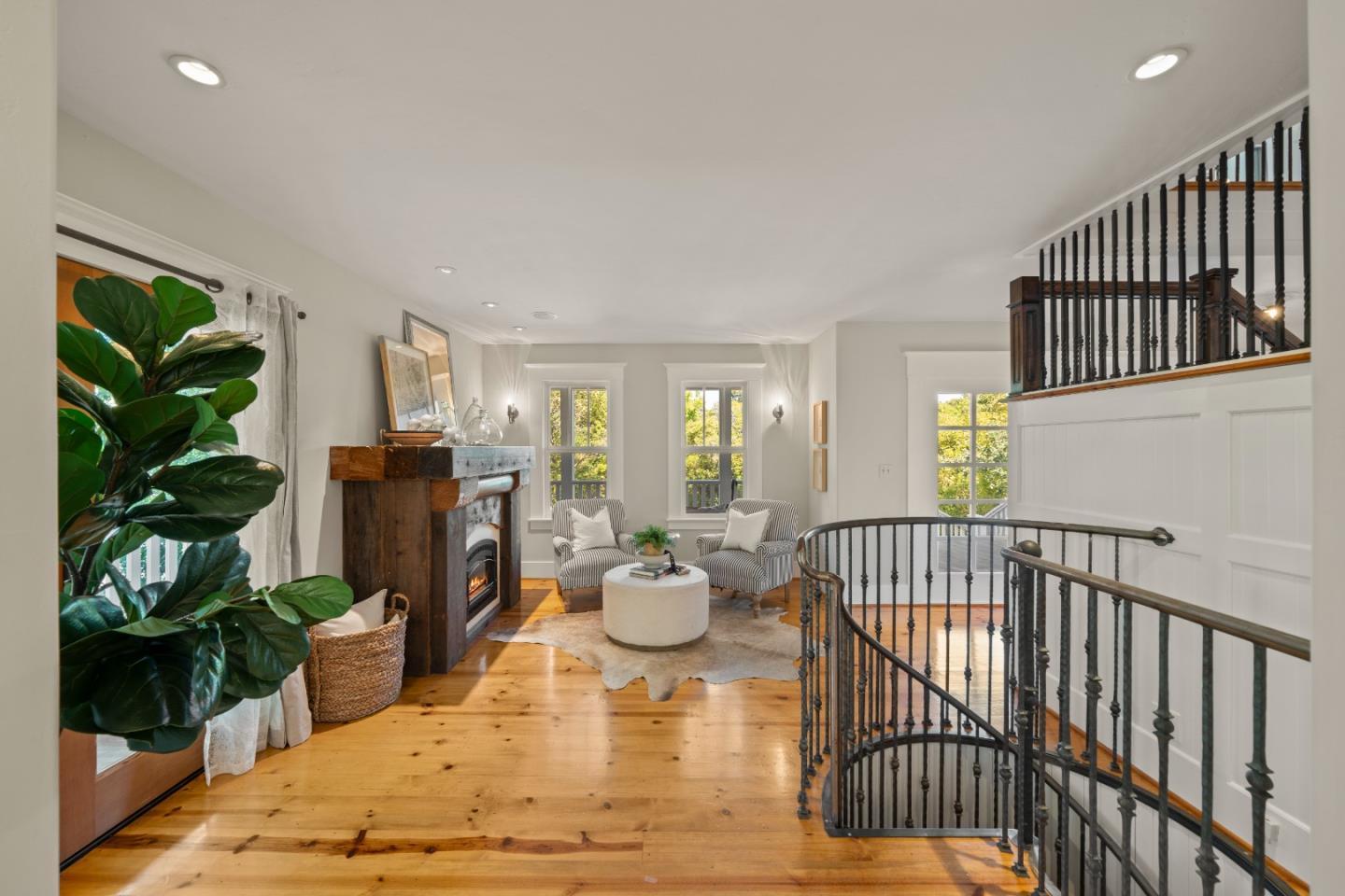 Detail Gallery Image 15 of 97 For 1353 Edgewood Rd, Redwood City,  CA 94062 - 3 Beds | 3/1 Baths
