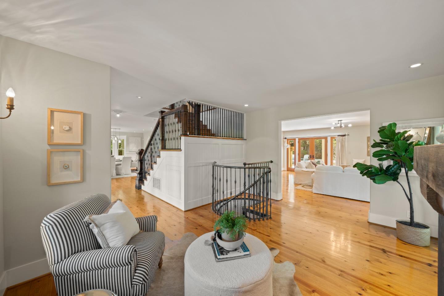 Detail Gallery Image 16 of 97 For 1353 Edgewood Rd, Redwood City,  CA 94062 - 3 Beds | 3/1 Baths
